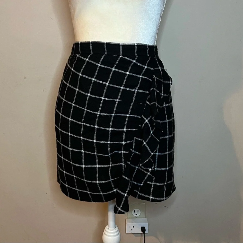Madewell Wool Blend Windowpane Ruffle-Front Skirt Black